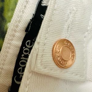 BNWT Toddler Girls White Jeans